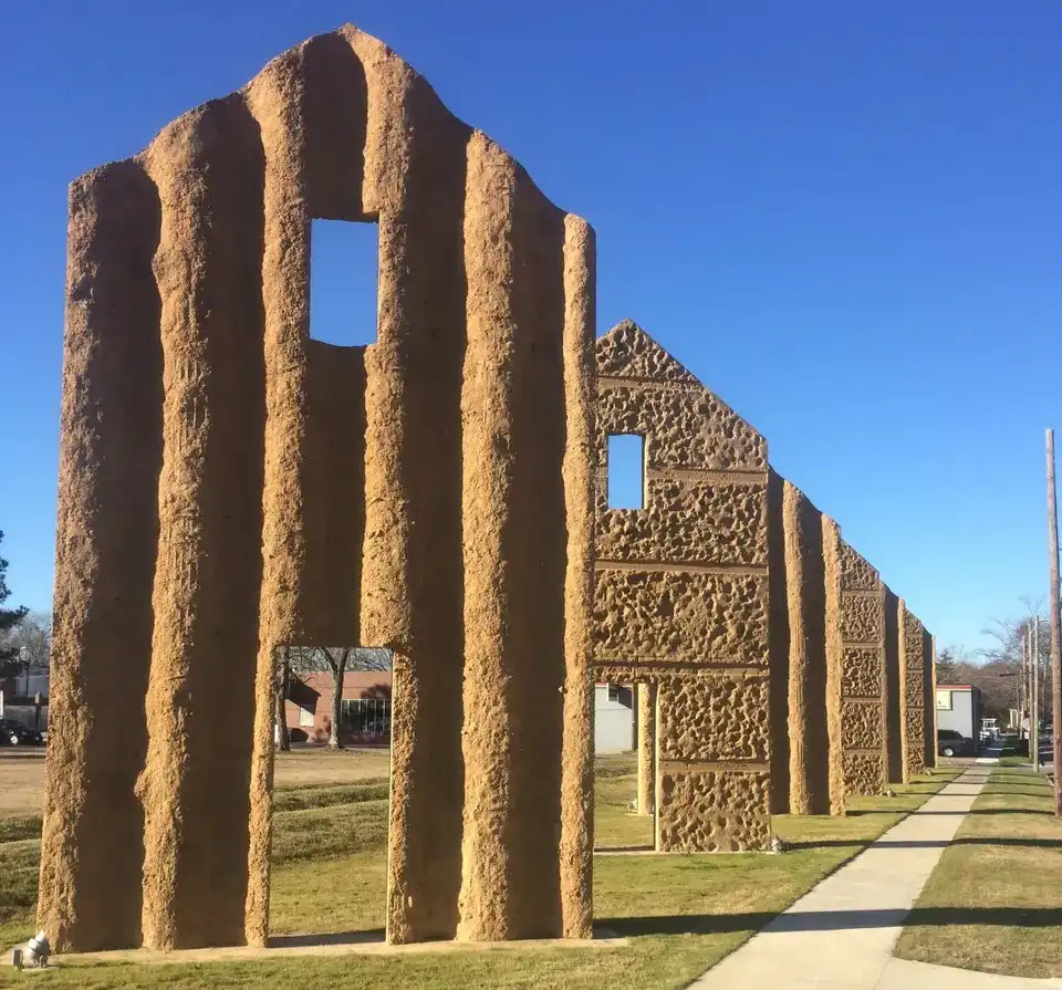 Sculptures stand